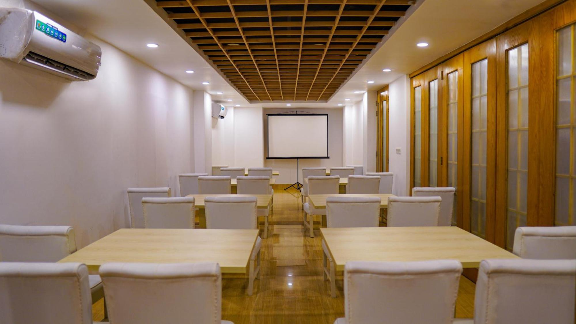 Grand Vistana Hotel Dhaka Exterior photo