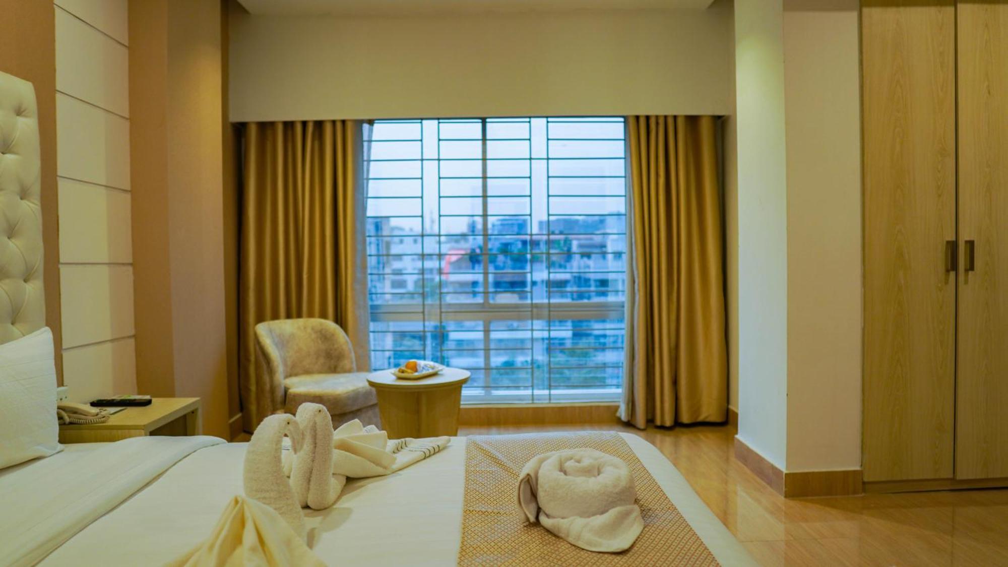 Grand Vistana Hotel Dhaka Exterior photo