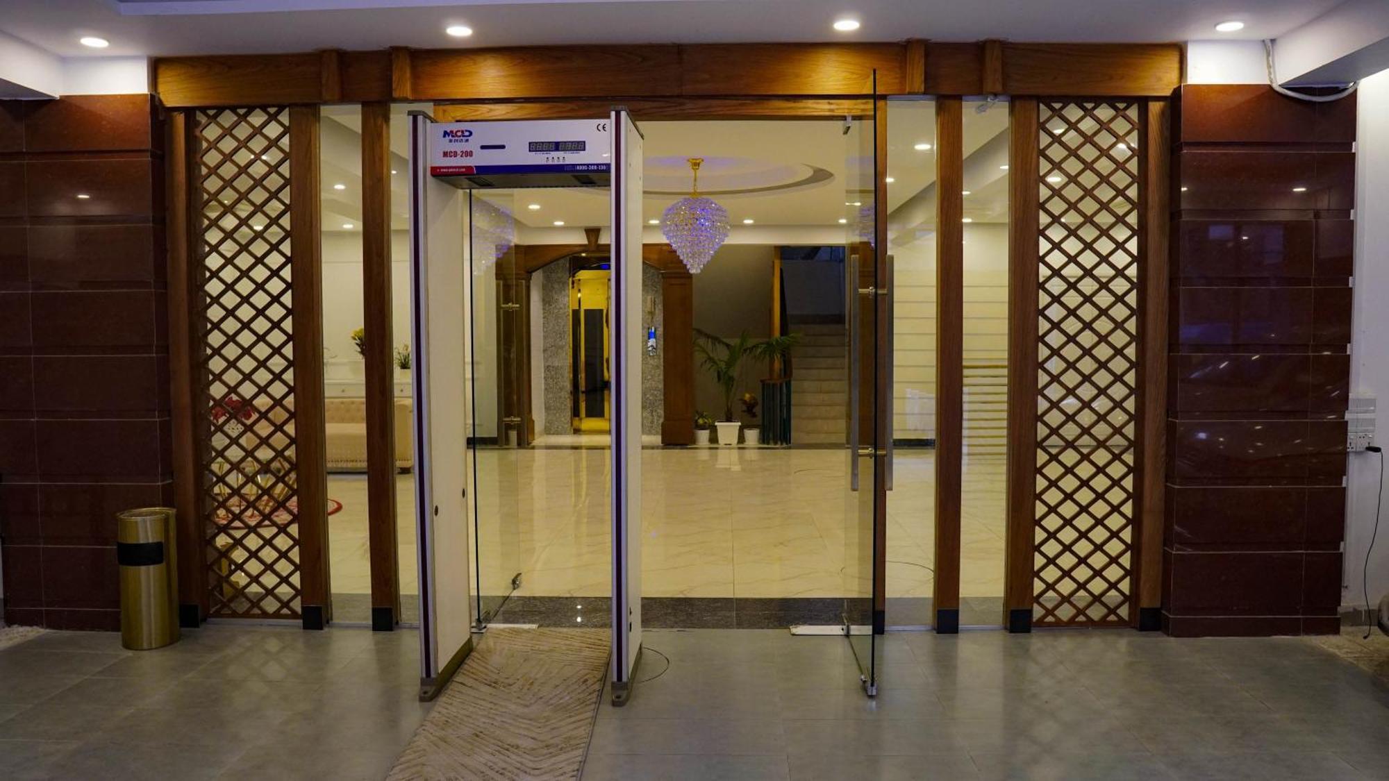 Grand Vistana Hotel Dhaka Exterior photo